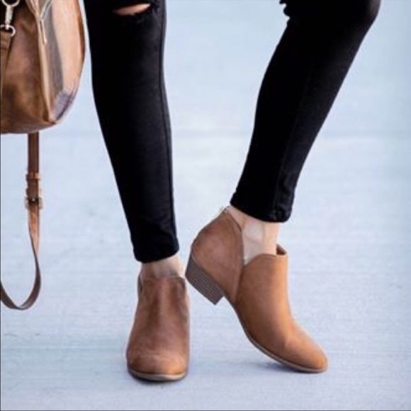 Vici ankle suede booties - Picture 2 of 8